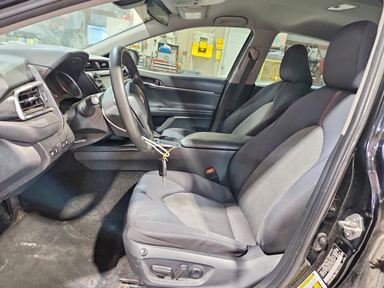 2018 Toyota Camry Le - Image 7