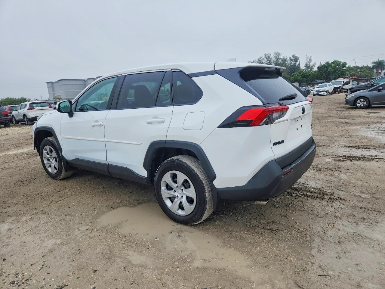 2023 Toyota Rav4 Le - Фото 2