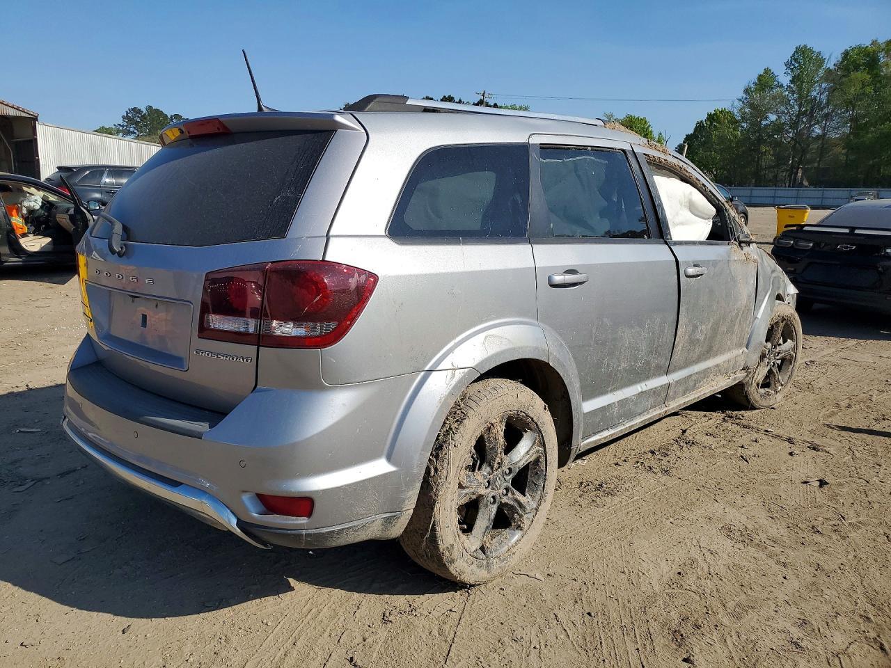 2020 Dodge Journey Crossroad - Фото 3