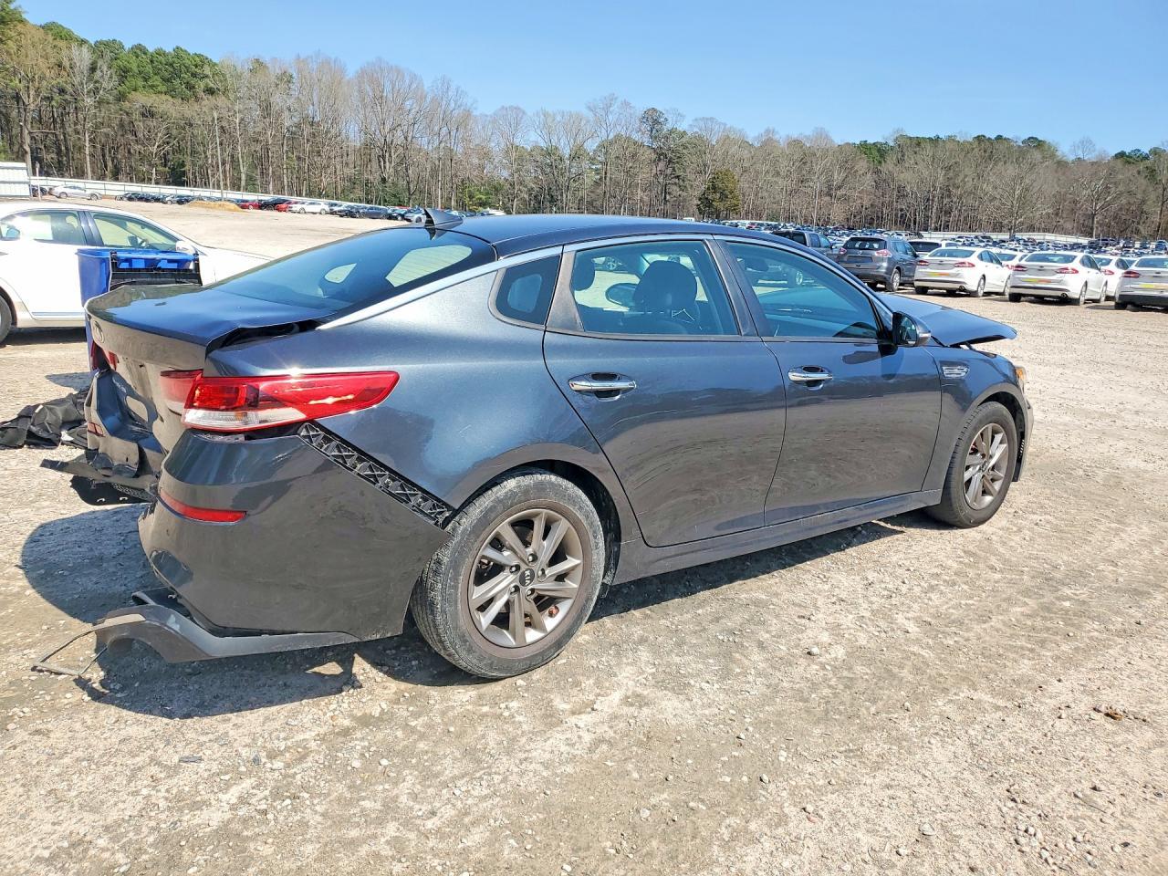 2020 Kia Optima Lx - Фото 3