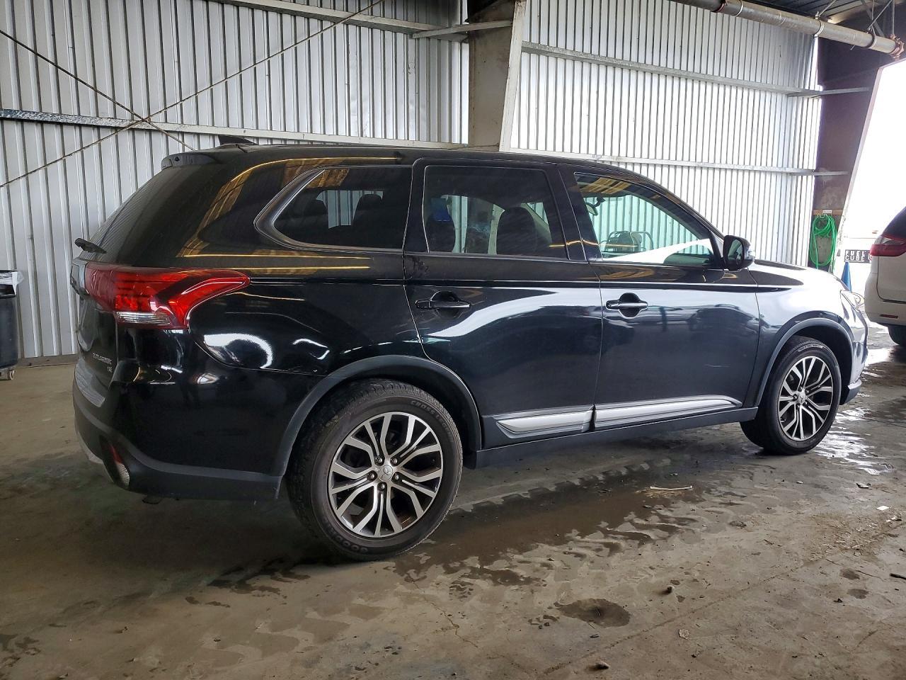 2018 Mitsubishi Outlander Se - Фото 3