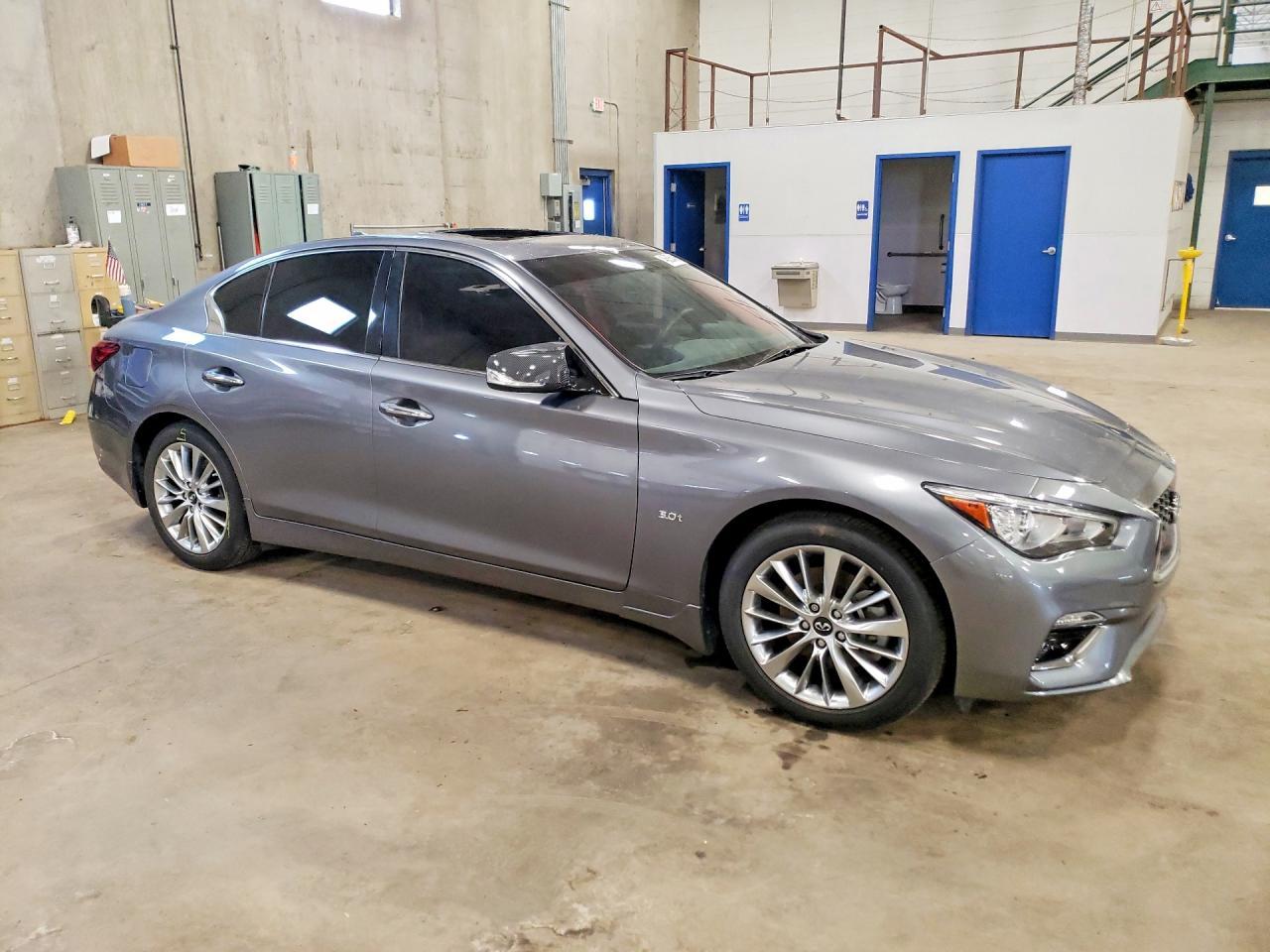 2019 Infiniti Q50 3.0T Luxe - Фото 4