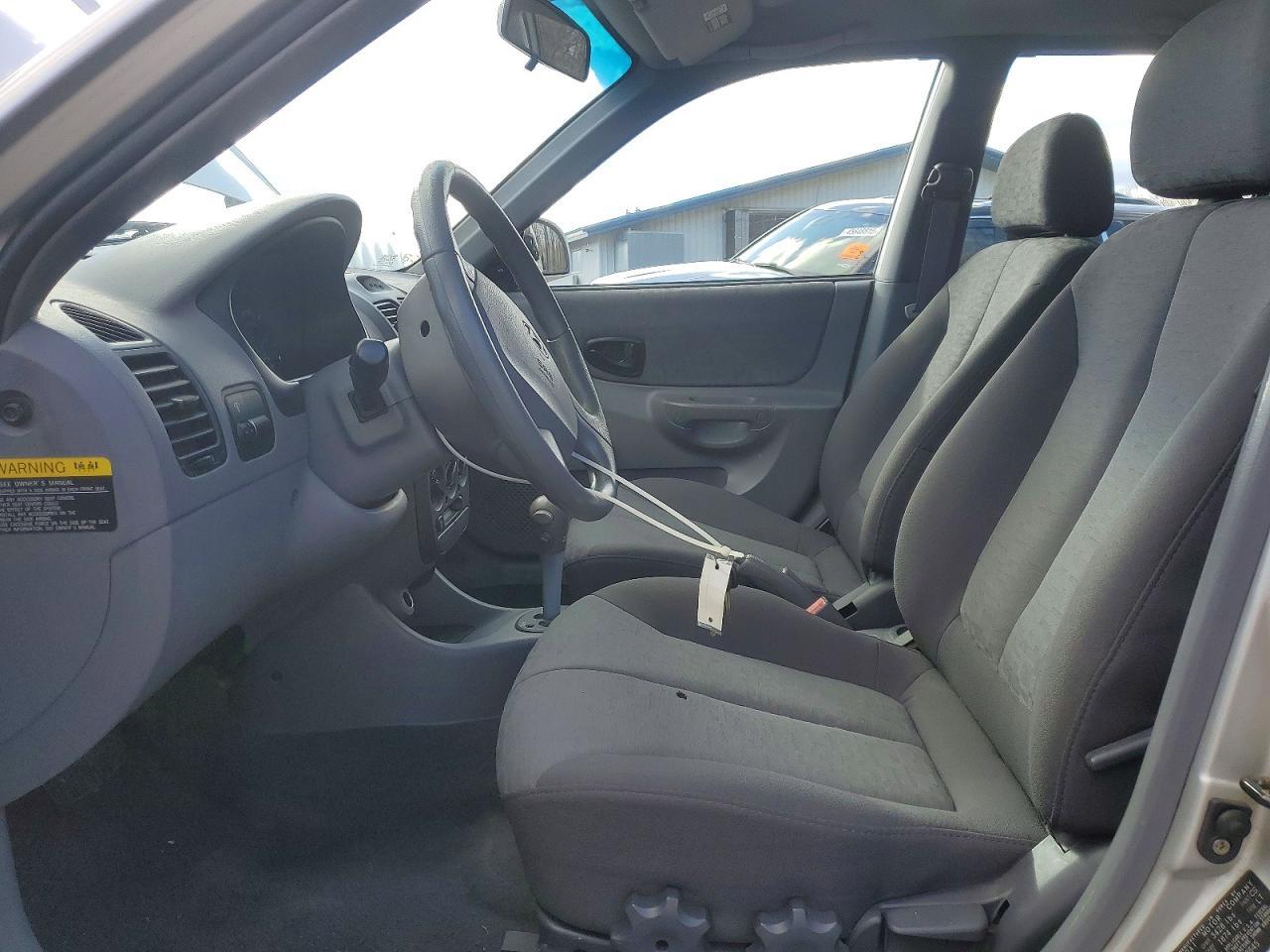 2005 Hyundai Accent Gls - Image 7