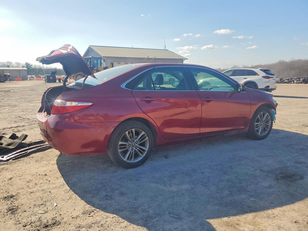 2017 Toyota Camry Le - Фото 3