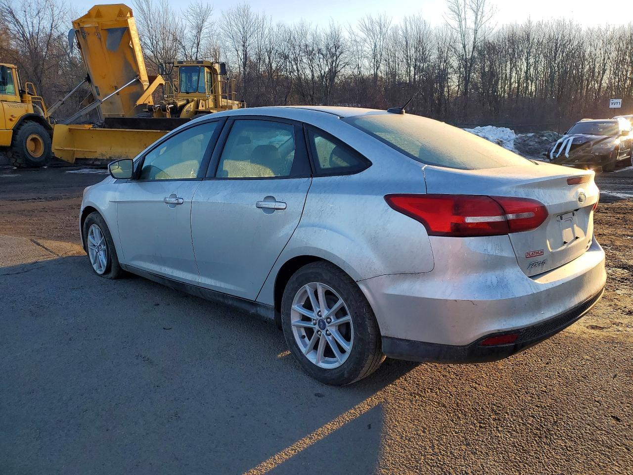 2016 Ford Focus Se - Фото 2