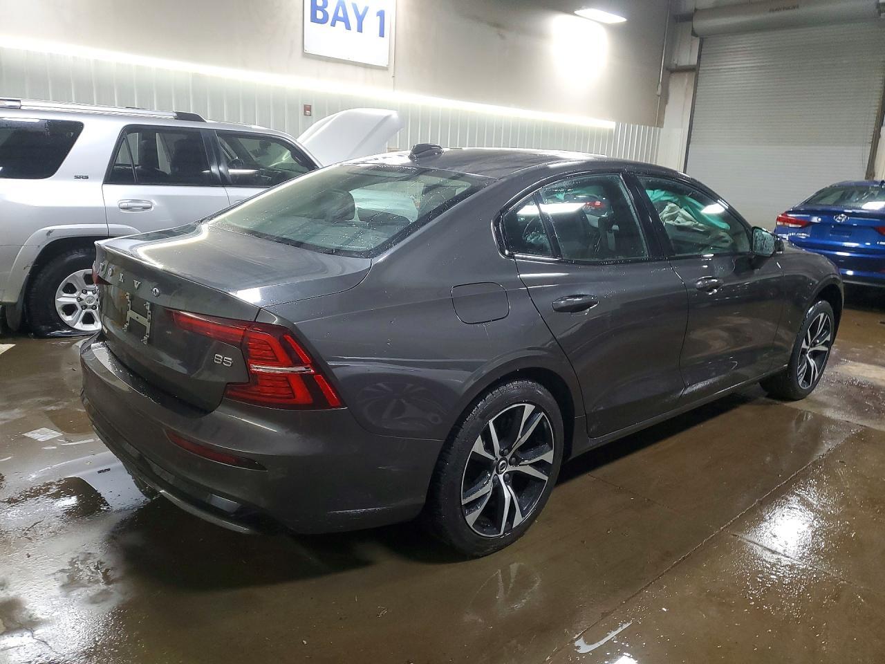 2024 Volvo S60 Core - Фото 3