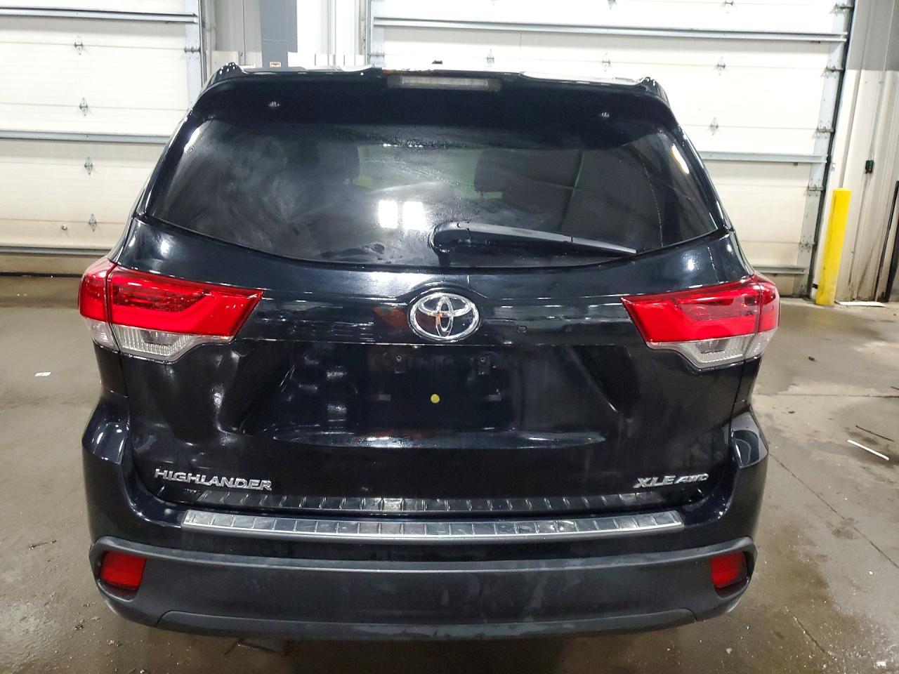 2018 Toyota Highlander Xle - Image 6