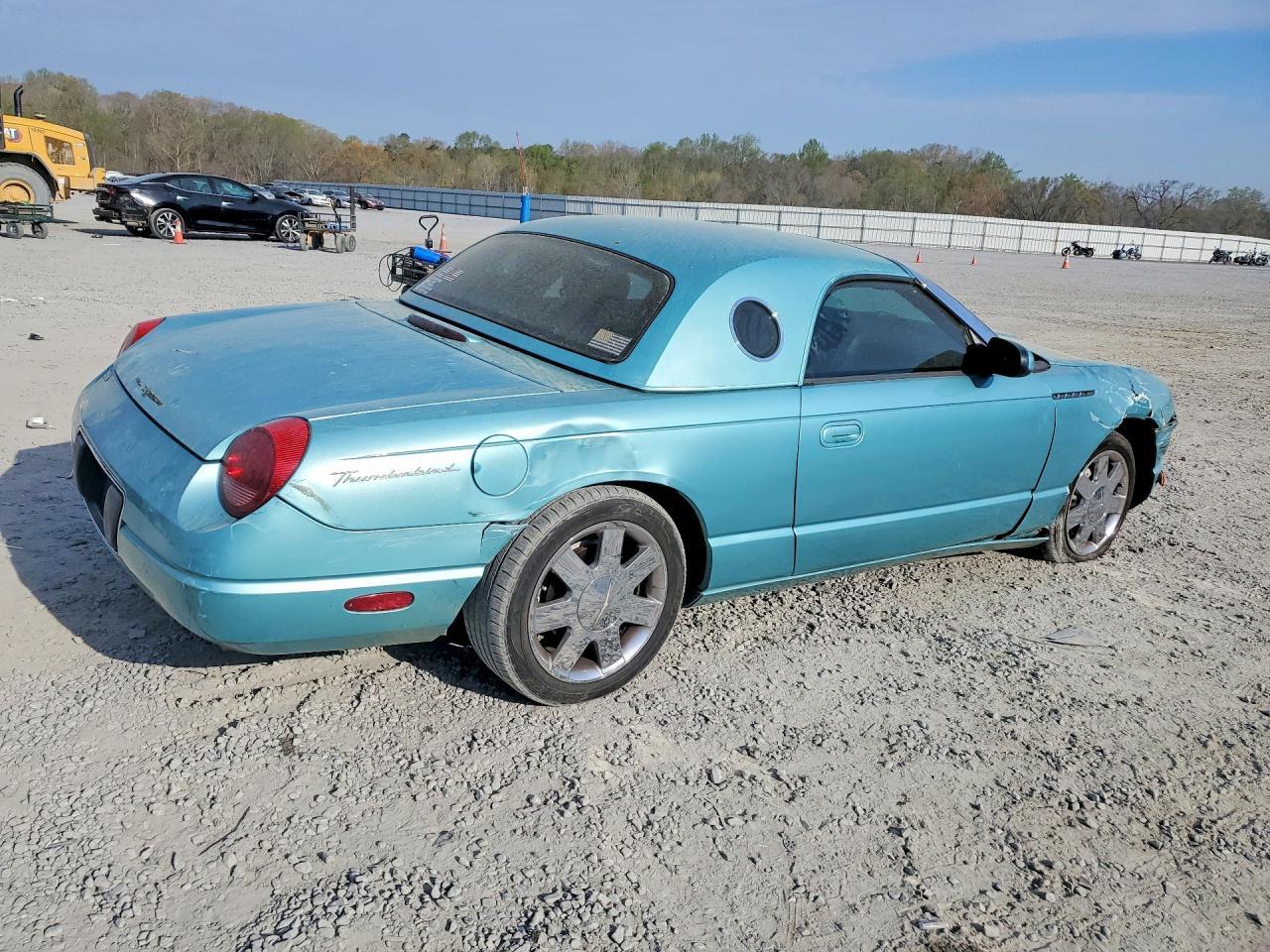 2002 Ford Thunderbird - Image 3