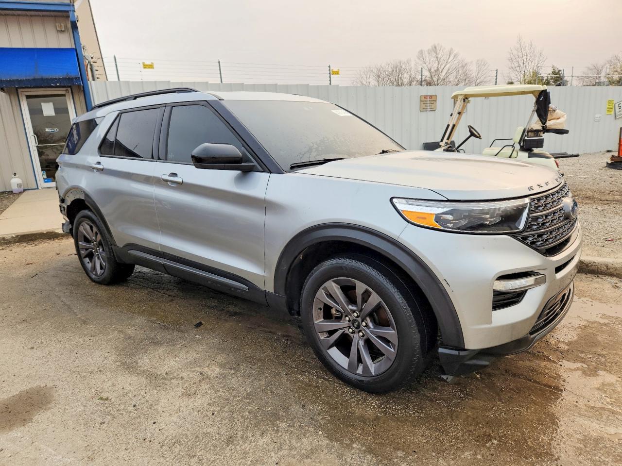 2023 Ford Explorer Xlt - Image 4