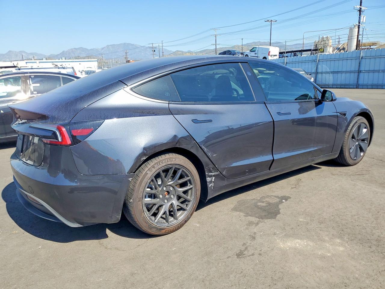 2025 Tesla Model 3 - Image 3