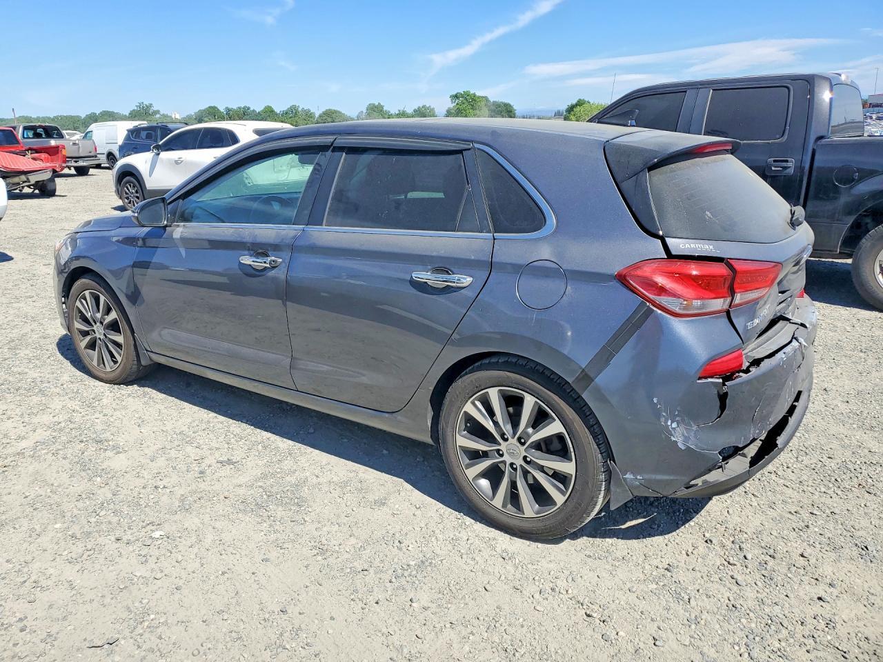 2018 Hyundai Elantra Gt Base - Фото 2
