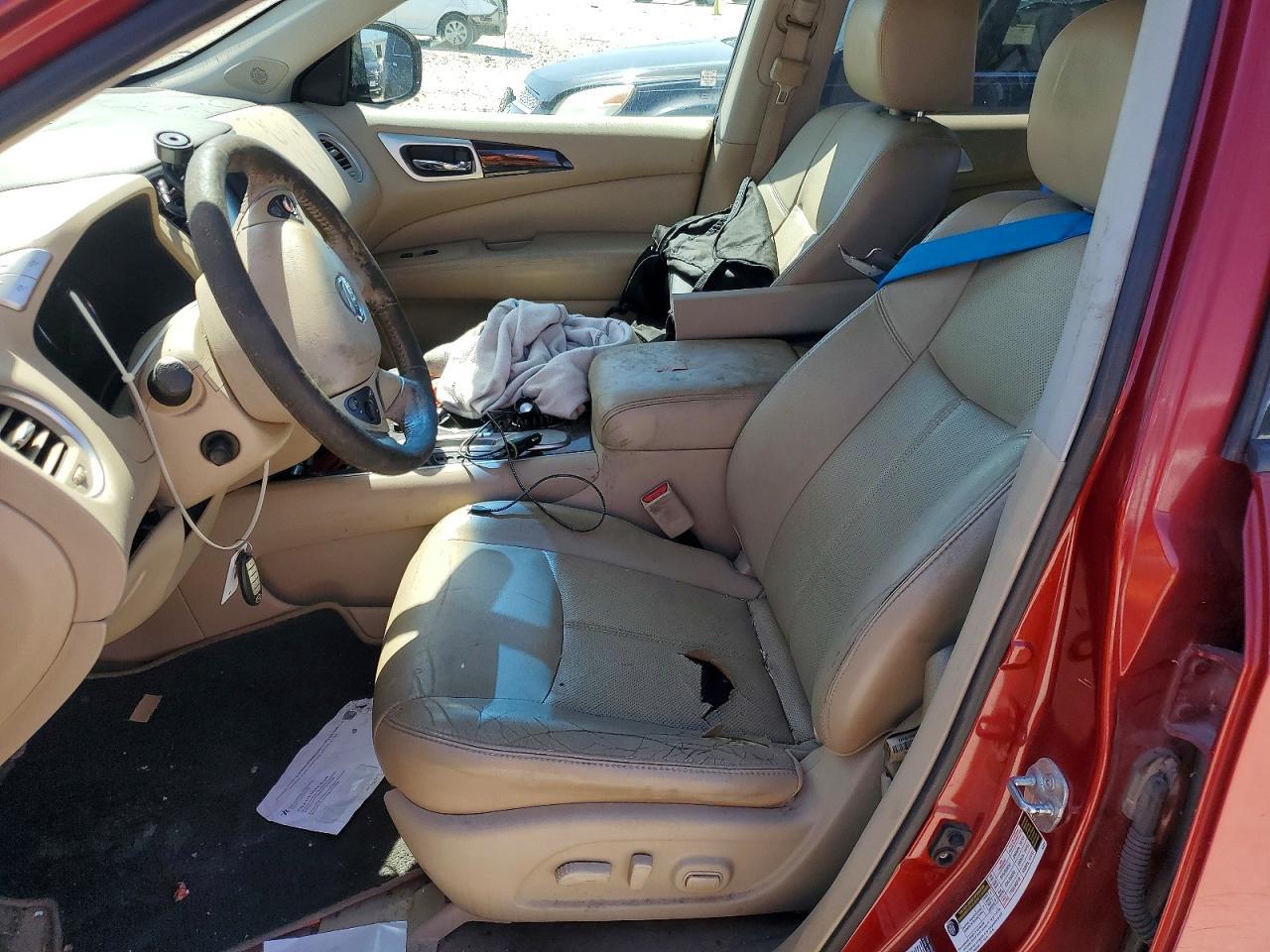 2014 Nissan Pathfinder S - Image 7