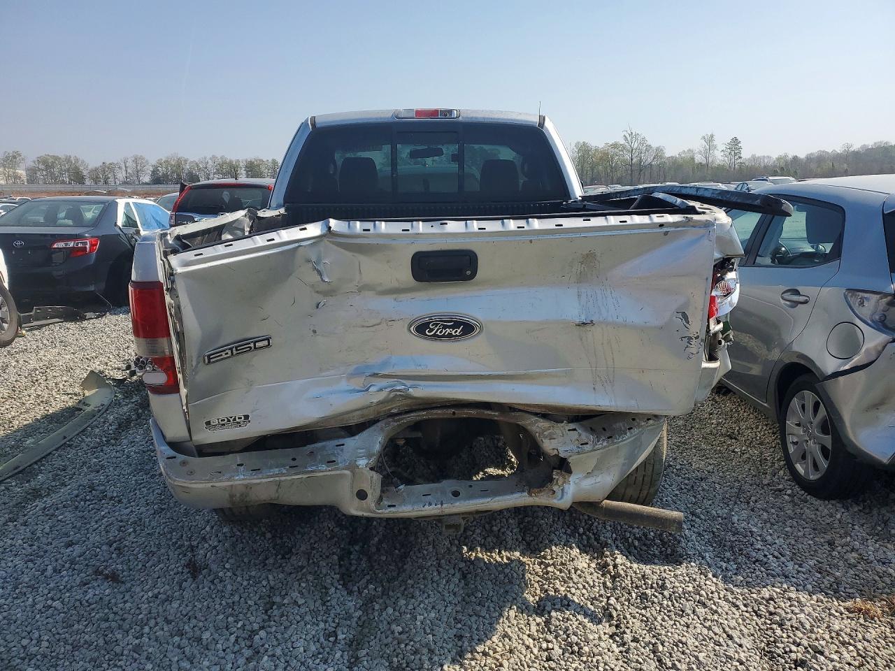 2004 Ford F150 - Image 6