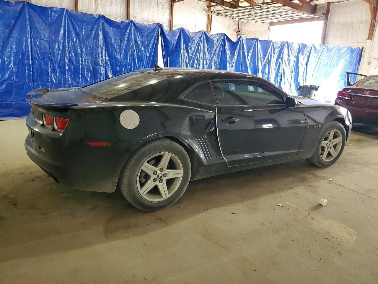 2011 Chevrolet Camaro Ls - Фото 3