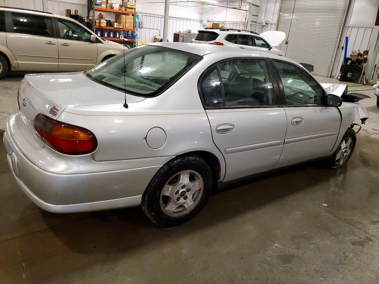 2005 Chevrolet Classic - Фото 3