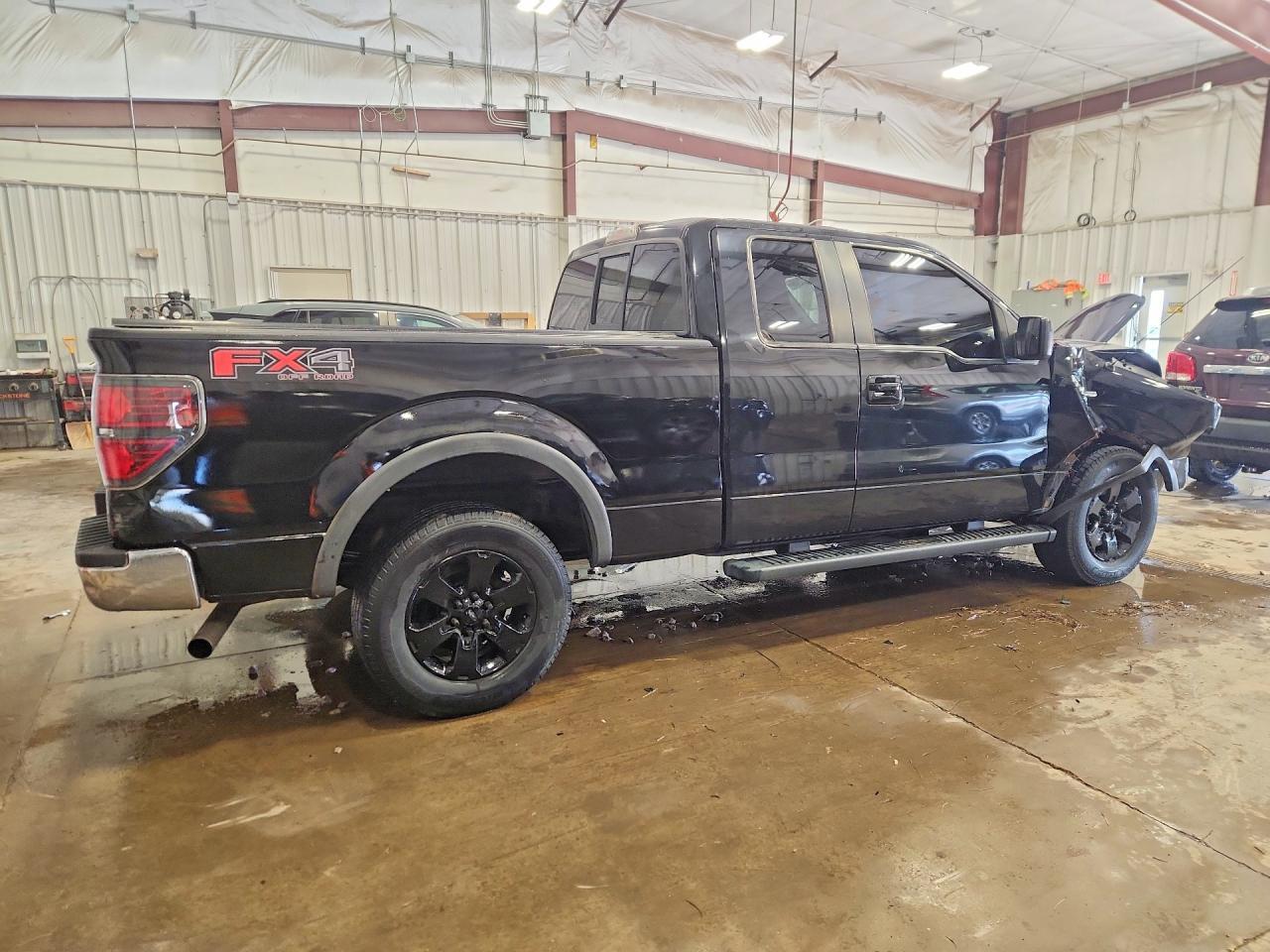 2011 Ford 150 - Фото 3