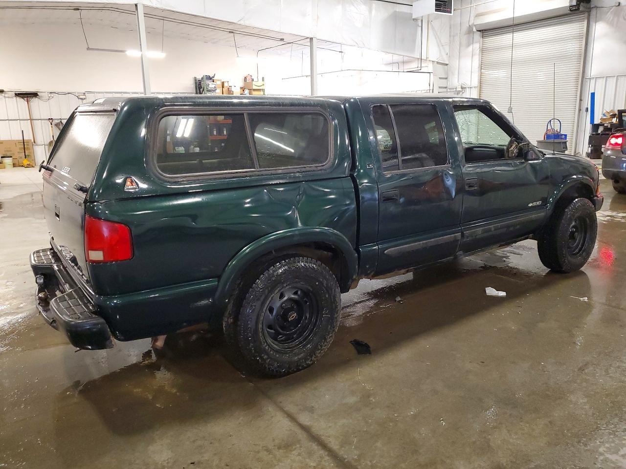 2004 Chevrolet S Truck S10 - Фото 3
