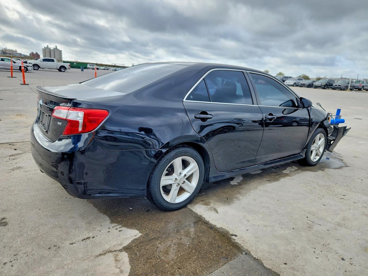 2014 Toyota Camry Se - Фото 3