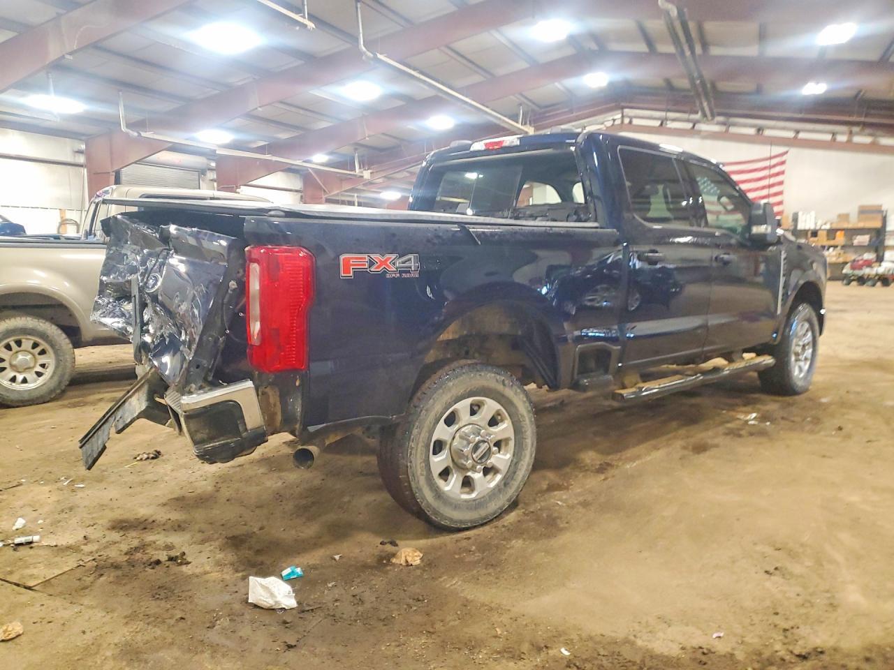 2023 Ford F250 Super Duty - Image 3