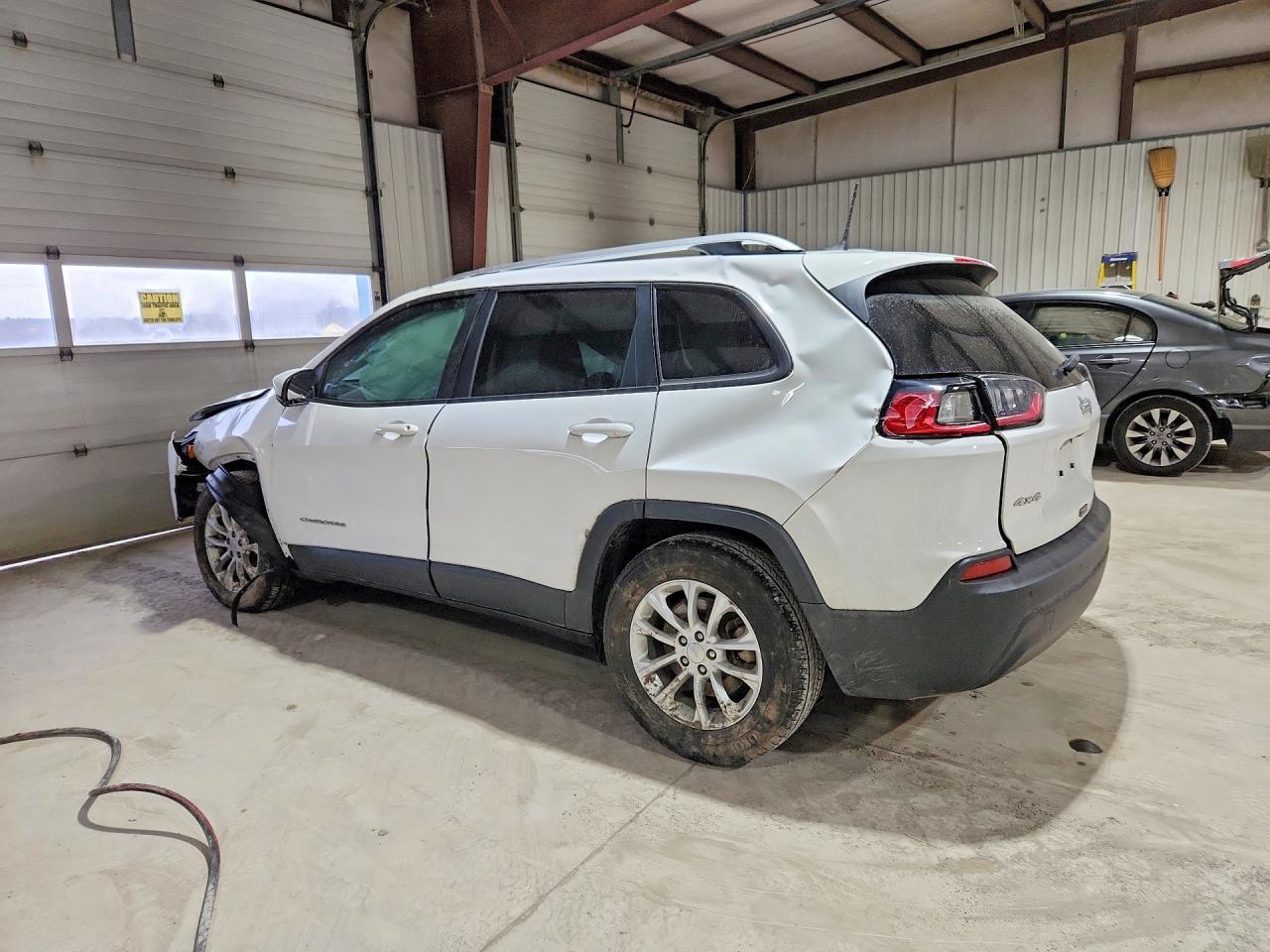 2020 Jeep Cherokee Latitude - Фото 2