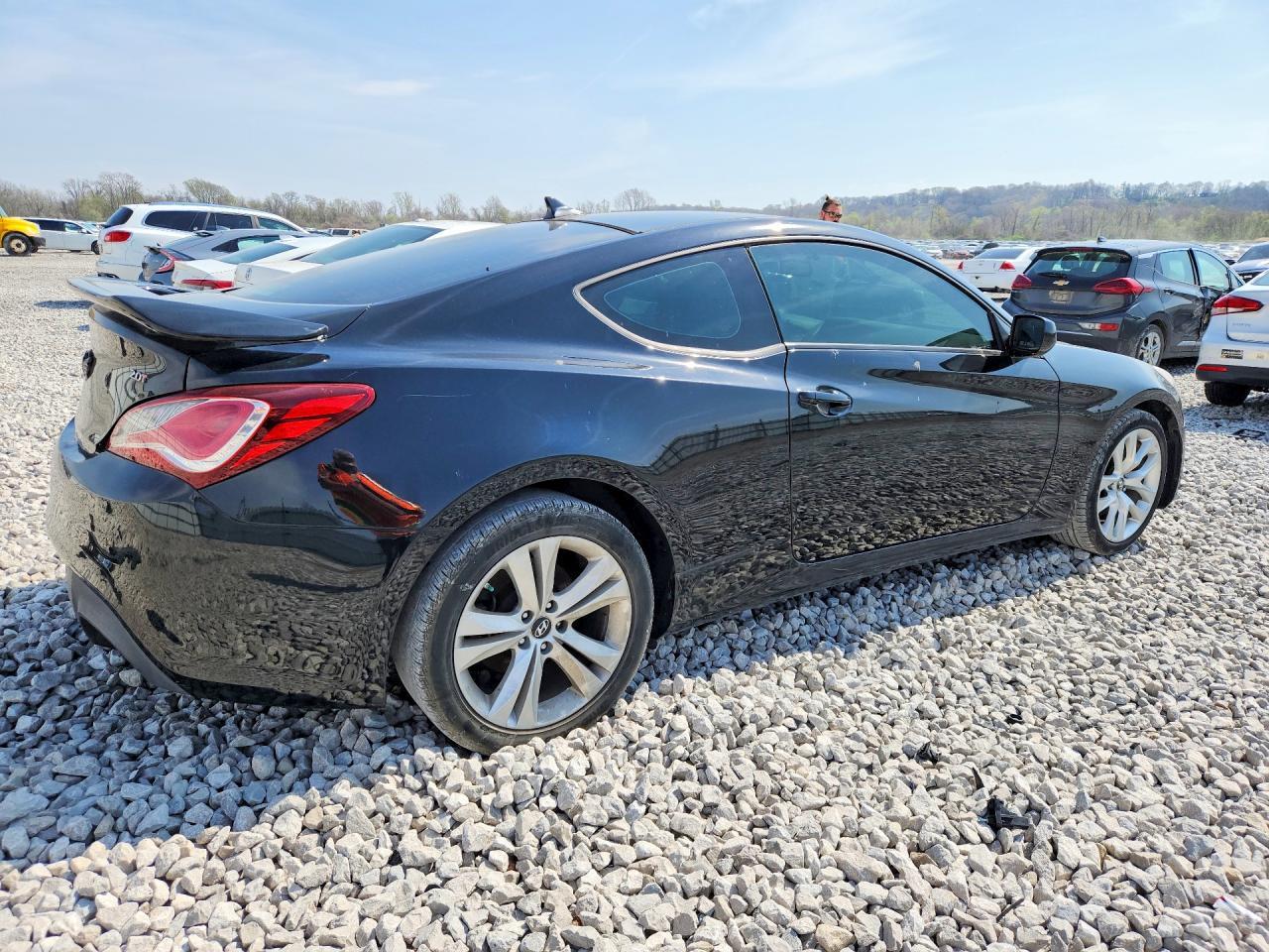 2013 Hyundai Genesis Coupe 2.0T - Фото 3