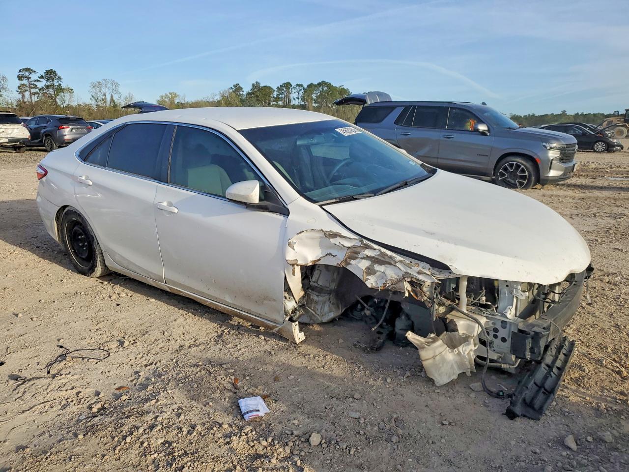 2016 Toyota Camry Le - Image 4