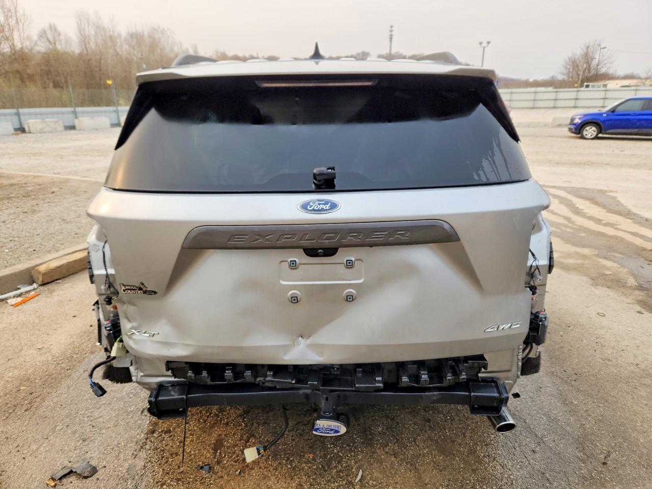 2023 Ford Explorer Xlt - Image 6