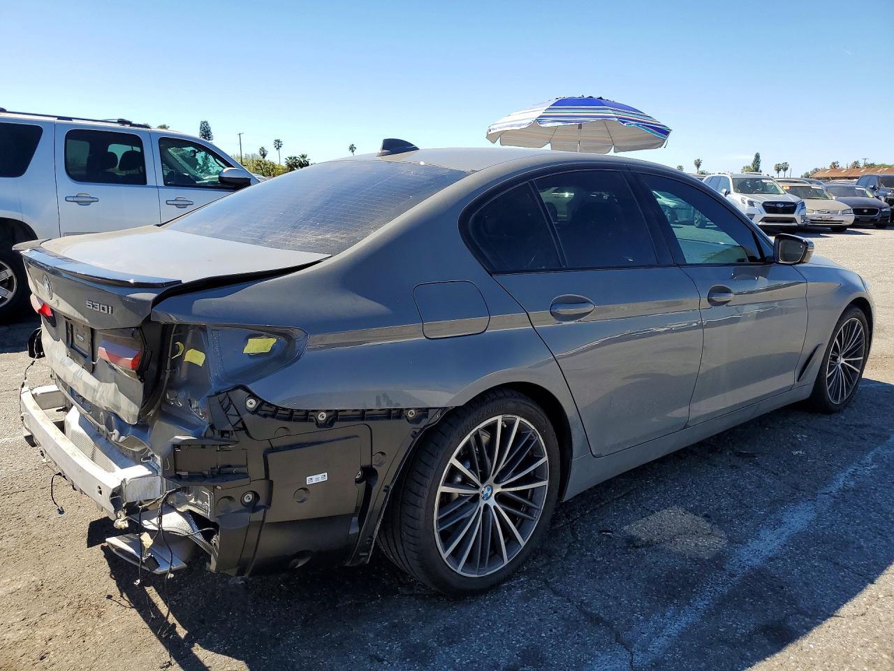 2022 BMW 530 I - Фото 3