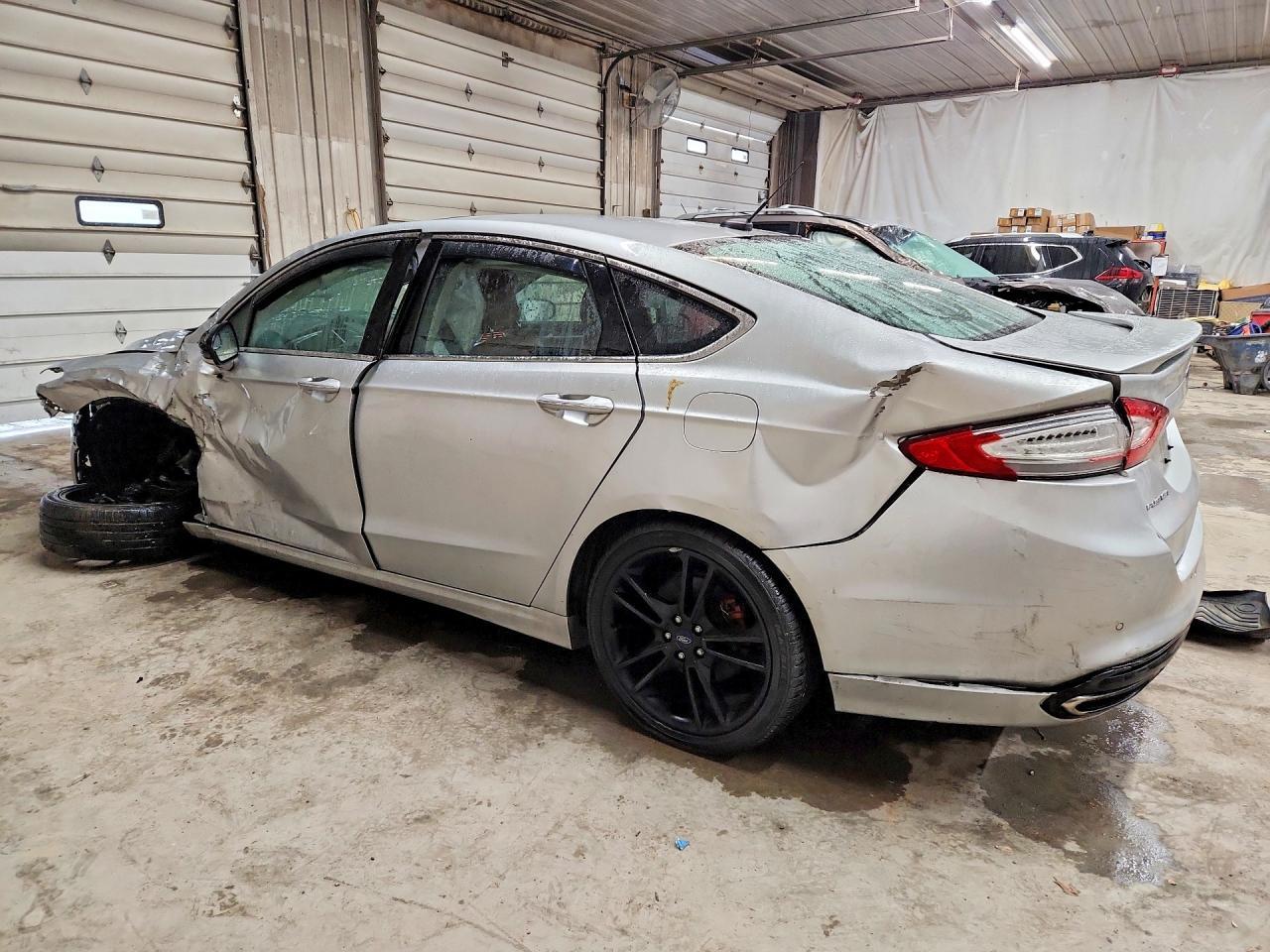 2014 Ford Fusion Titanium - Фото 2