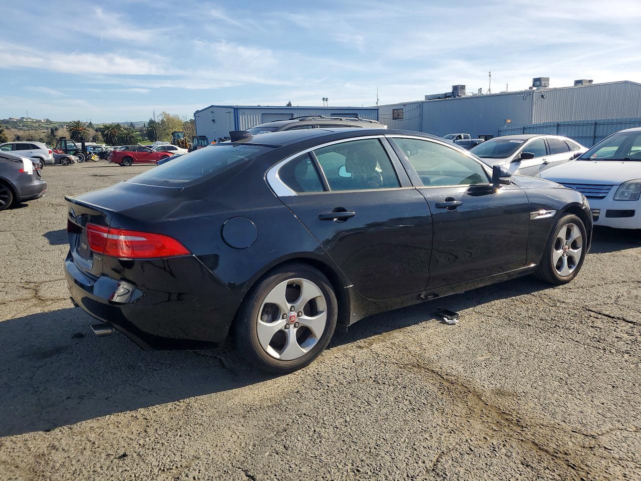 2017 Jaguar Xe - Image 3