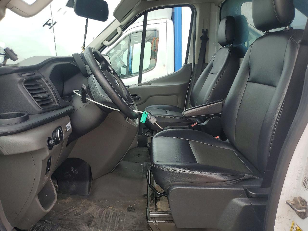 2022 Ford Transit Delivery Truck - Фото 7
