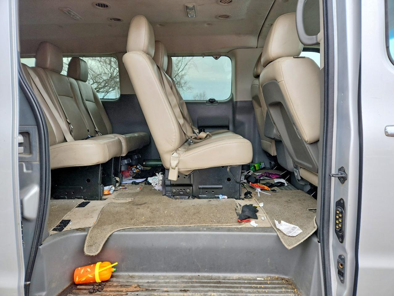 2016 Nissan Nvp 3500 Hd Sl Passenger Van - Фото 6