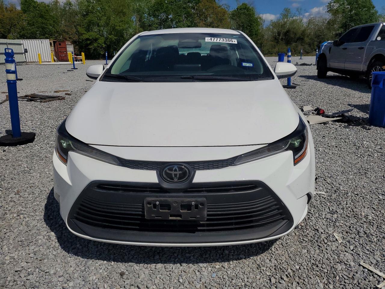 2024 Toyota Corolla Le - Image 5