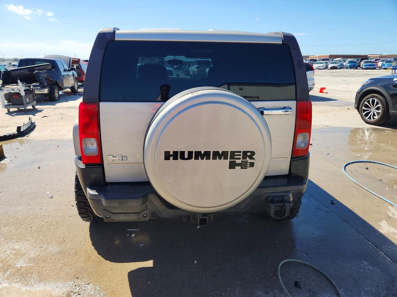 2007 Hummer H3 - Image 6