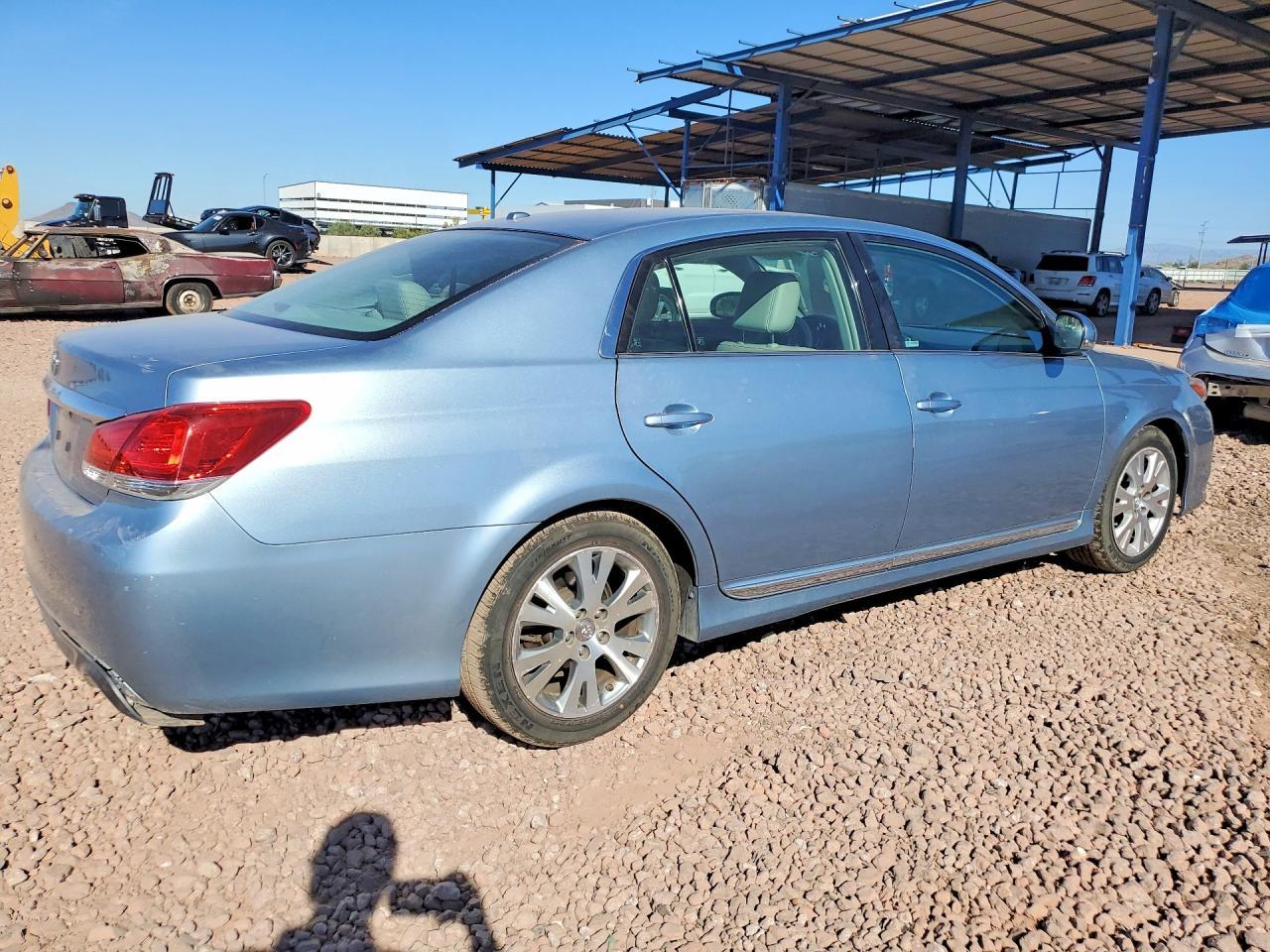2011 Toyota Avalon Base - Фото 3