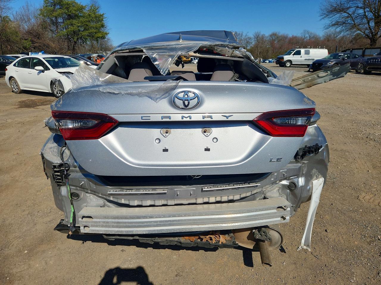 2022 Toyota Camry Le - Image 6