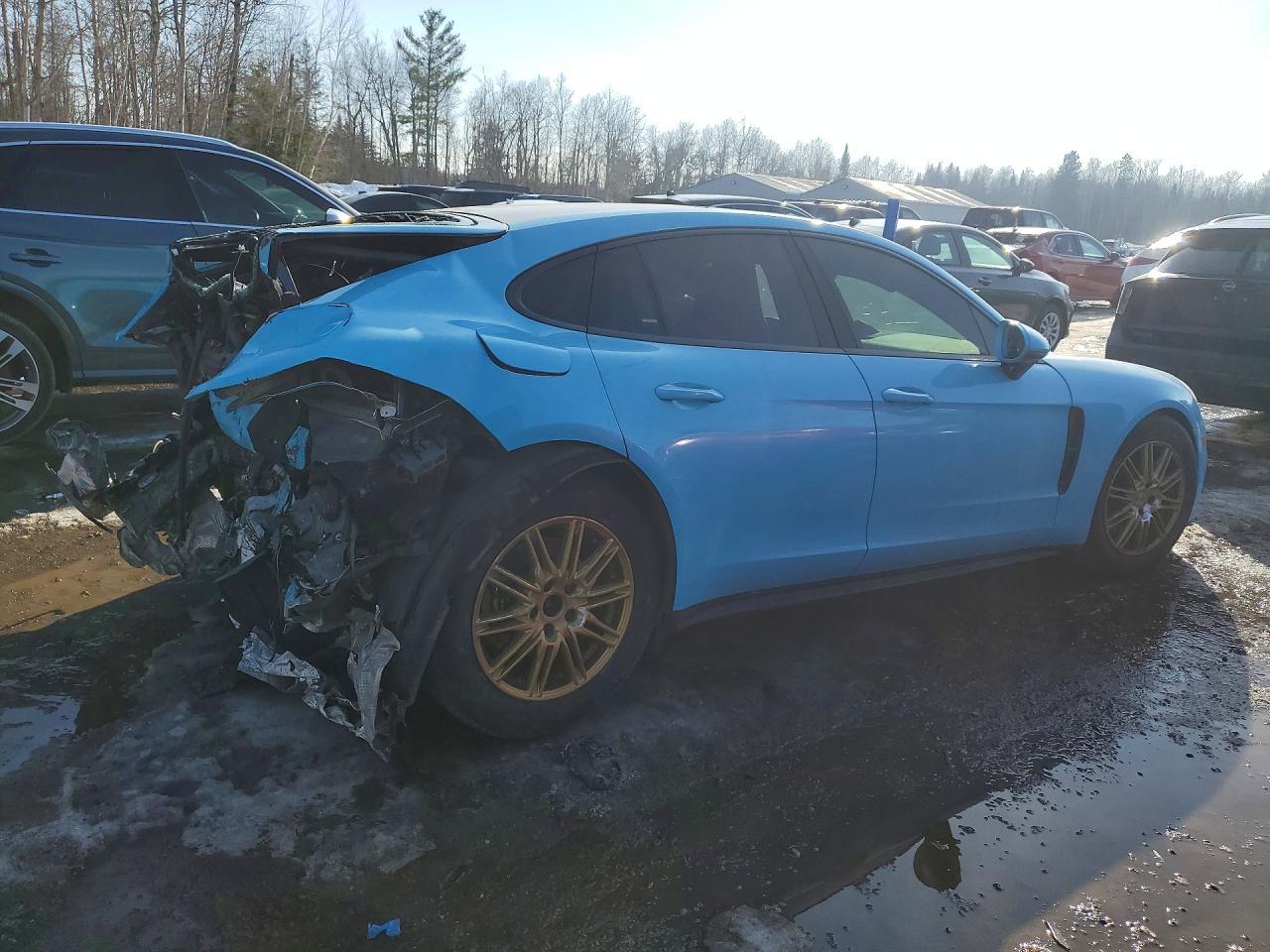 2018 Porsche Panamera 4 - Image 3