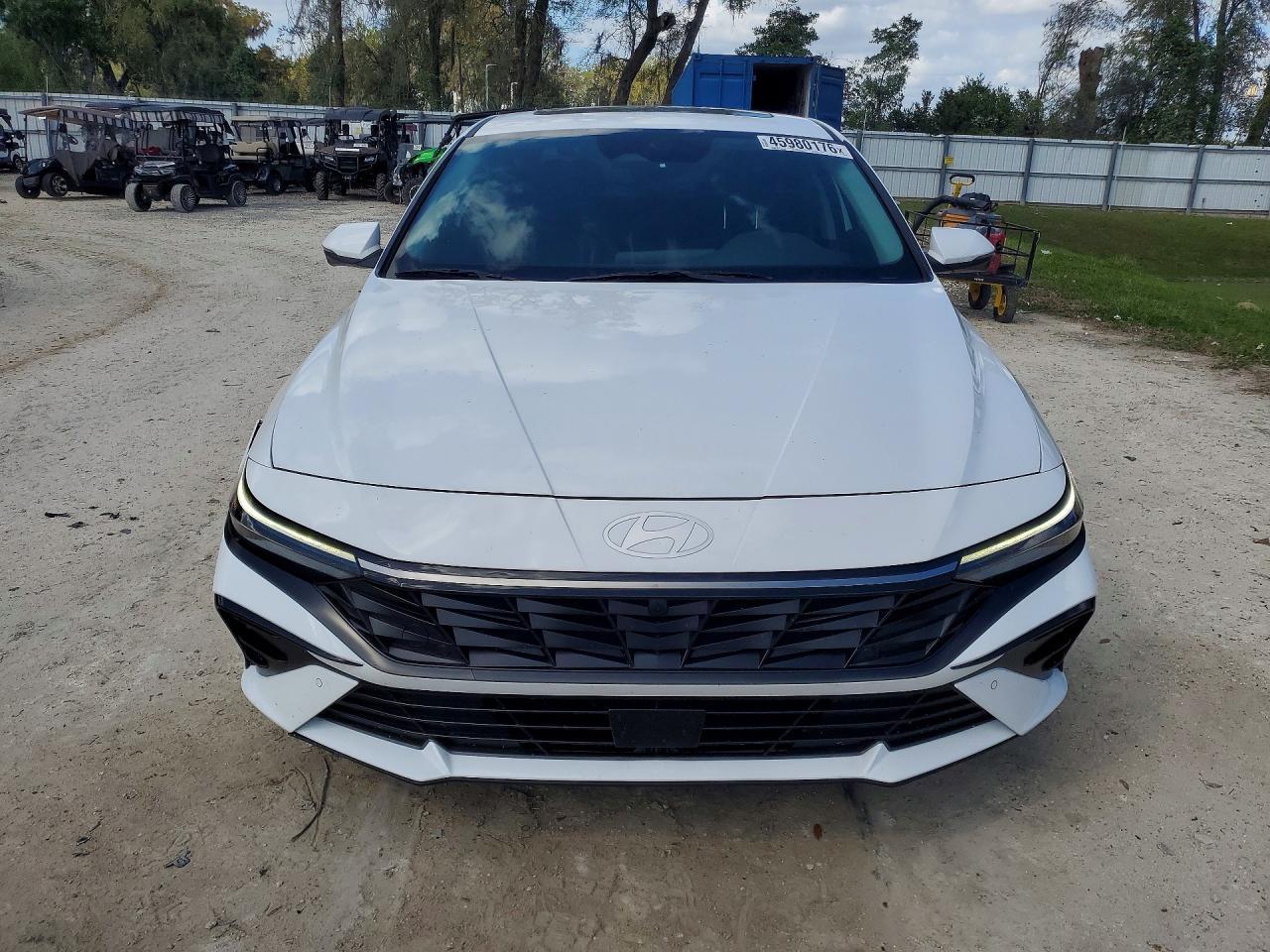 2024 Hyundai Elantra Limited - Image 5
