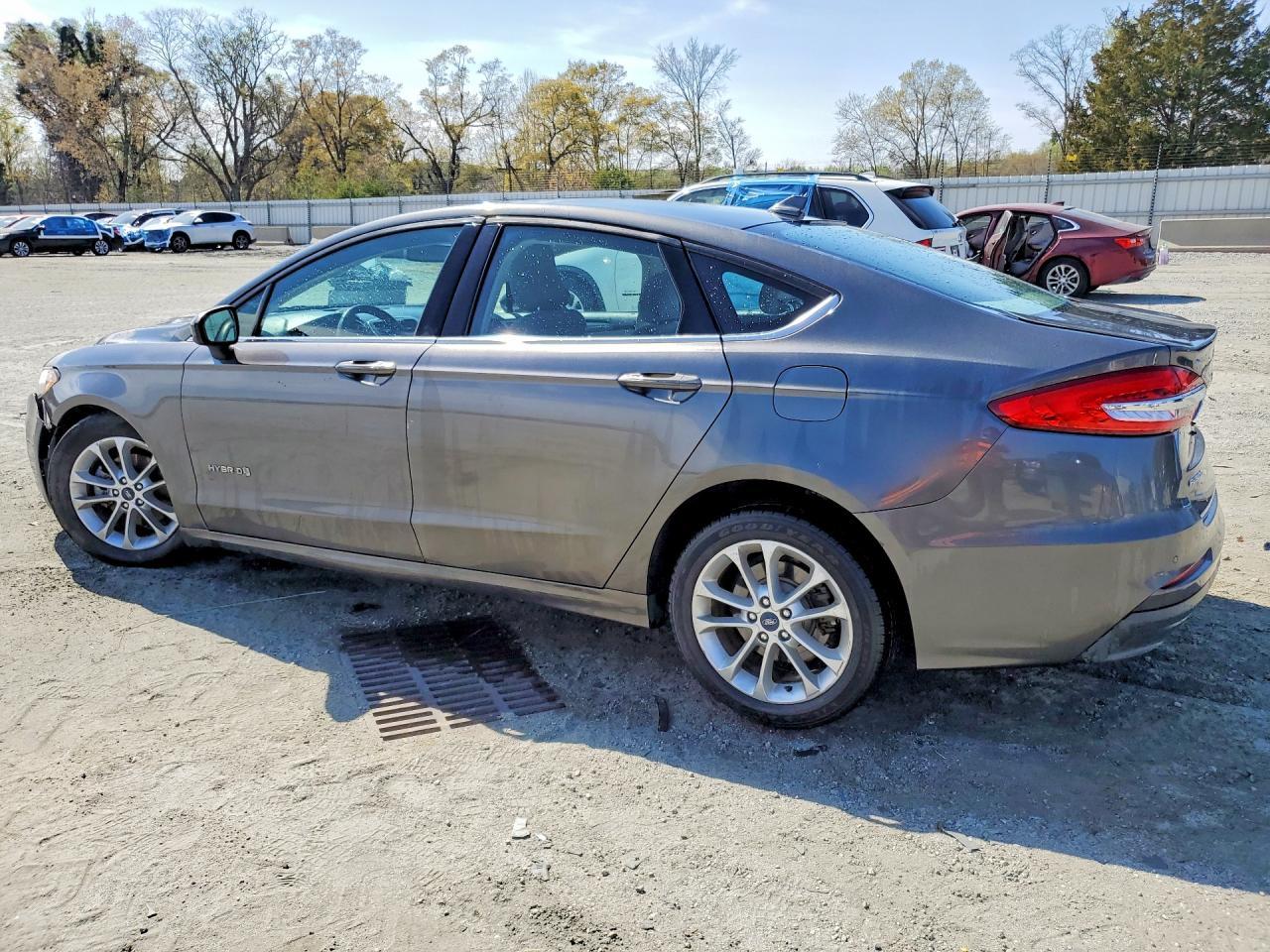 2019 Ford Fusion Se - Фото 2