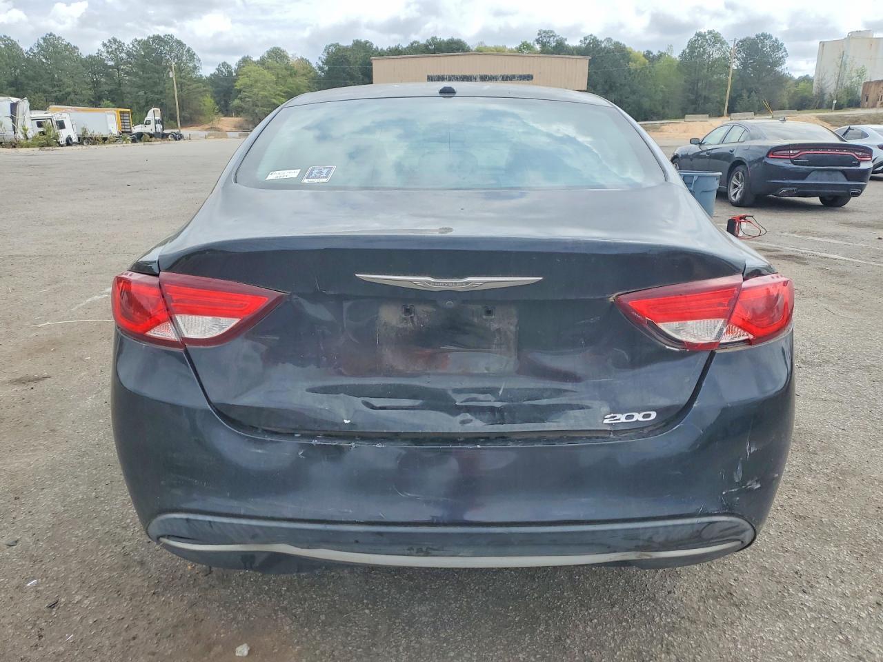 2015 Chrysler 200 Limited - Фото 6