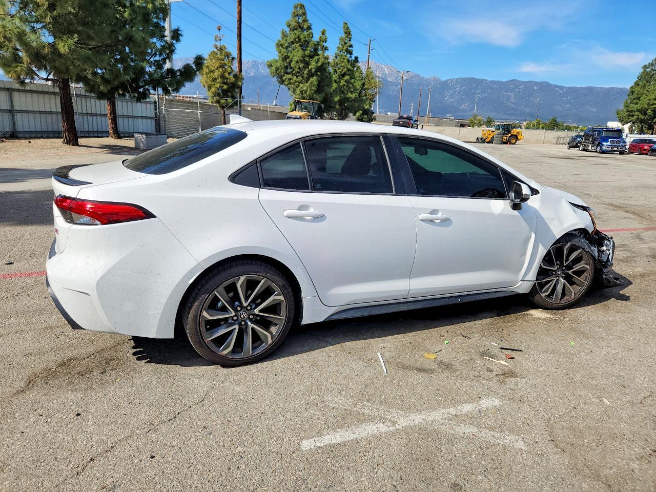 2020 Toyota Corolla Xse - Image 3