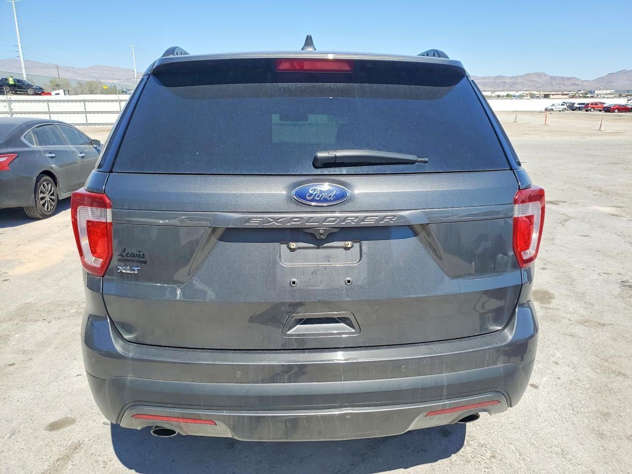 2017 Ford Explorer Xlt - Фото 6