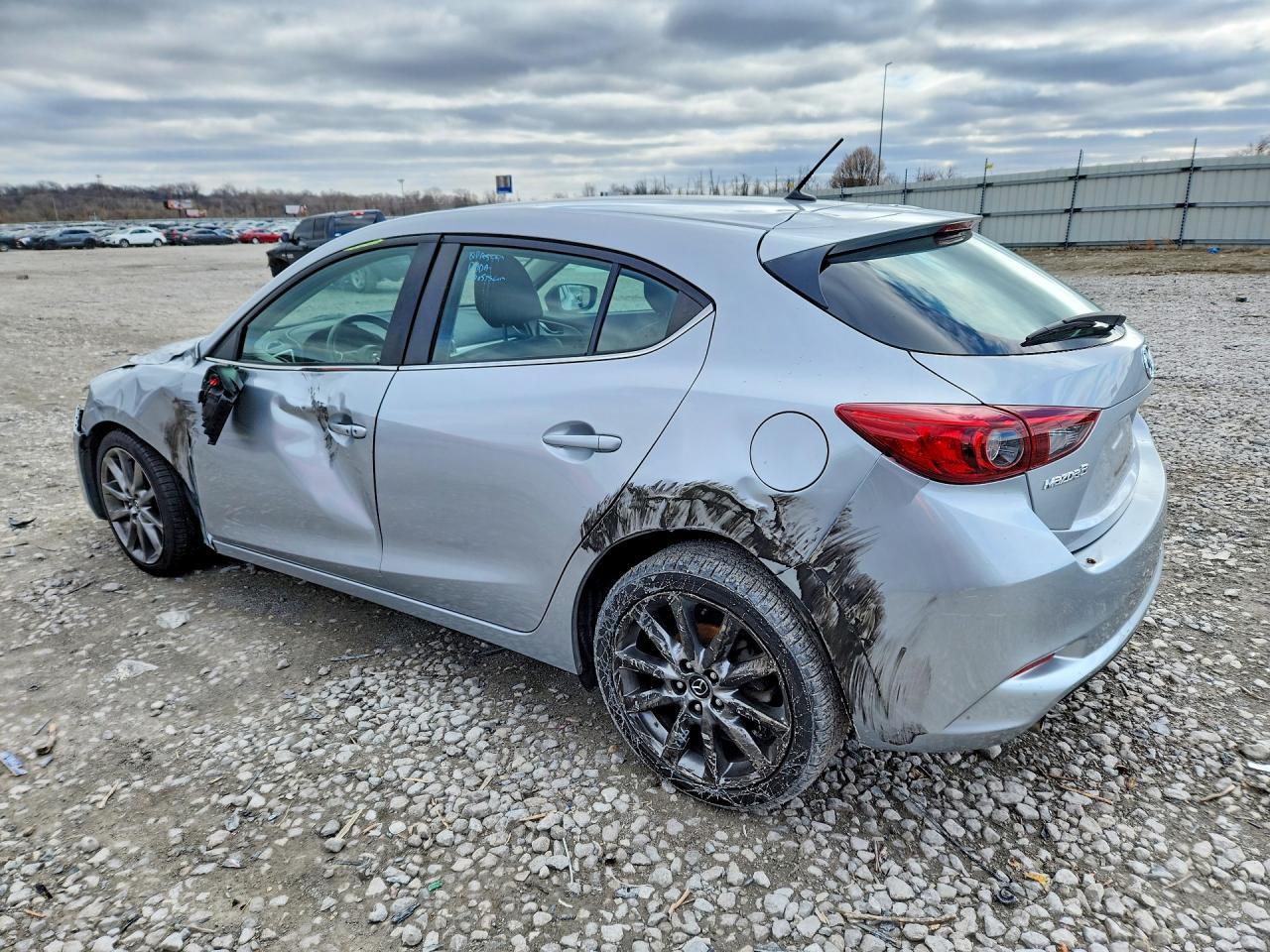 2018 Mazda 3 Touring - Фото 2