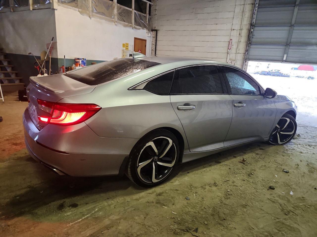 2019 Honda Accord Sport - Image 3