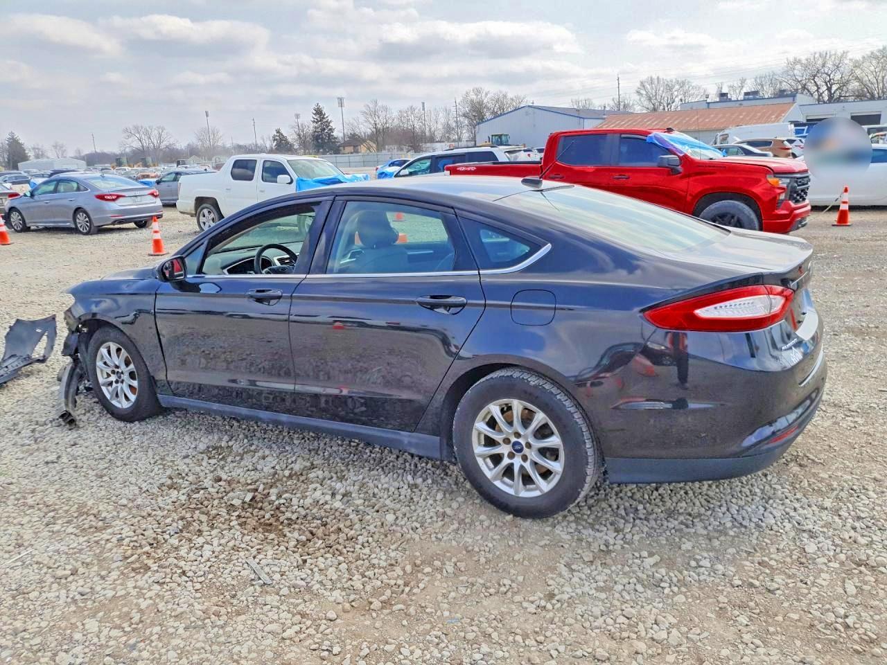 2015 Ford Fusion - Фото 2