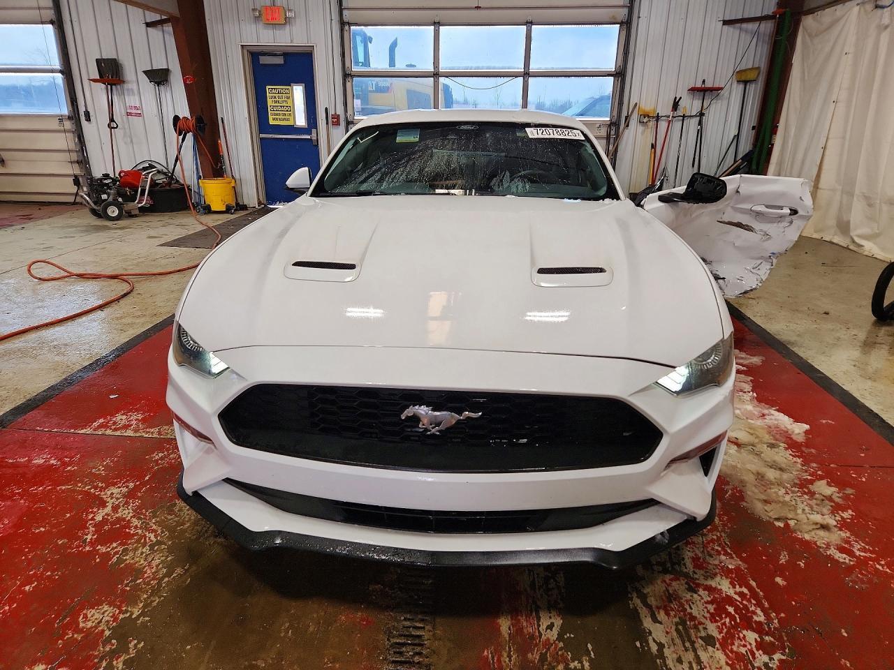 2022 Ford Mustang - Фото 5