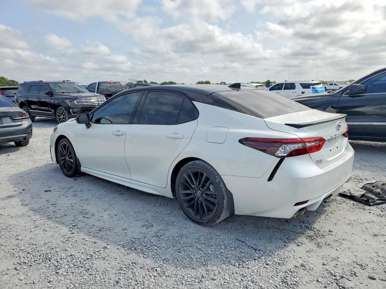 2023 Toyota Camry Xse - Image 2