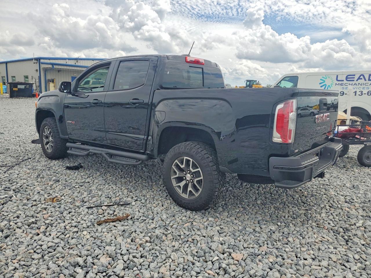 2022 GMC Canyon At4 - Image 2