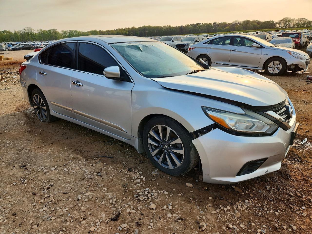 2016 Nissan Altima 2.5 Sv - Image 4