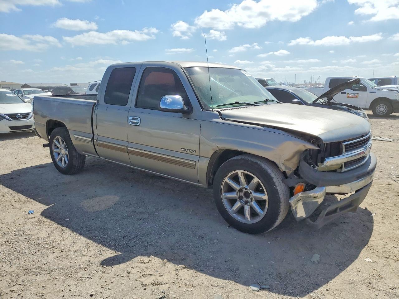 2002 Chevrolet Silverado C1500 - Фото 4